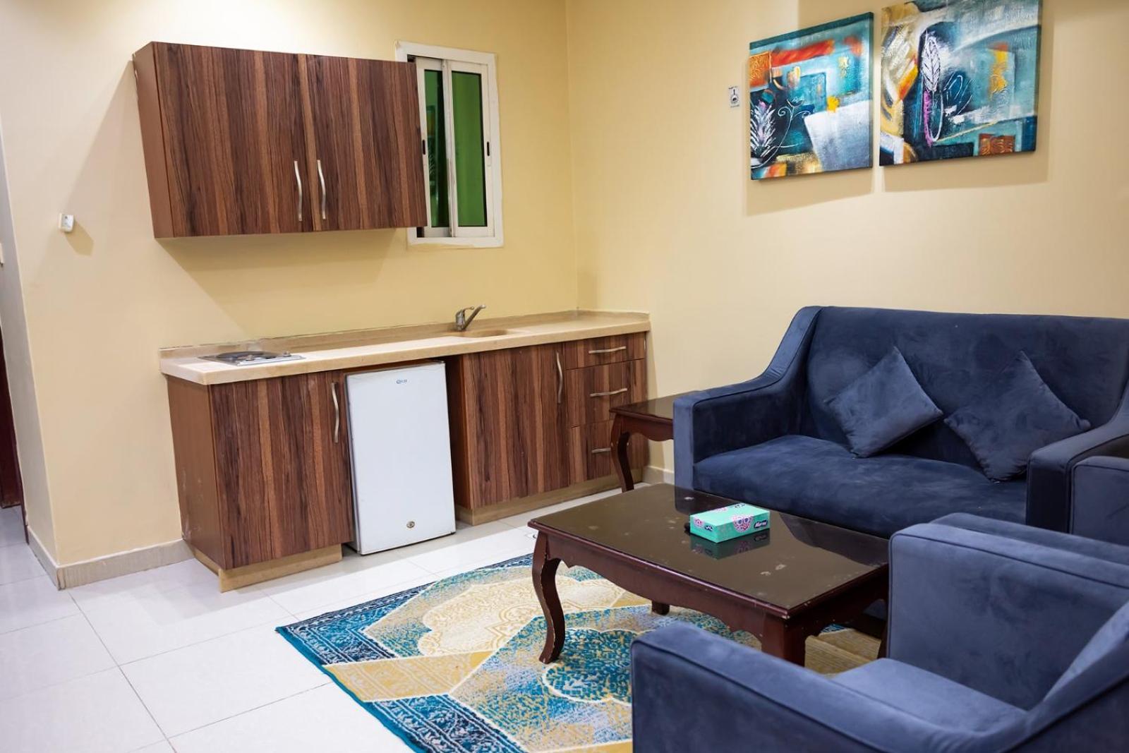 Quiet 3 Aparthotel *